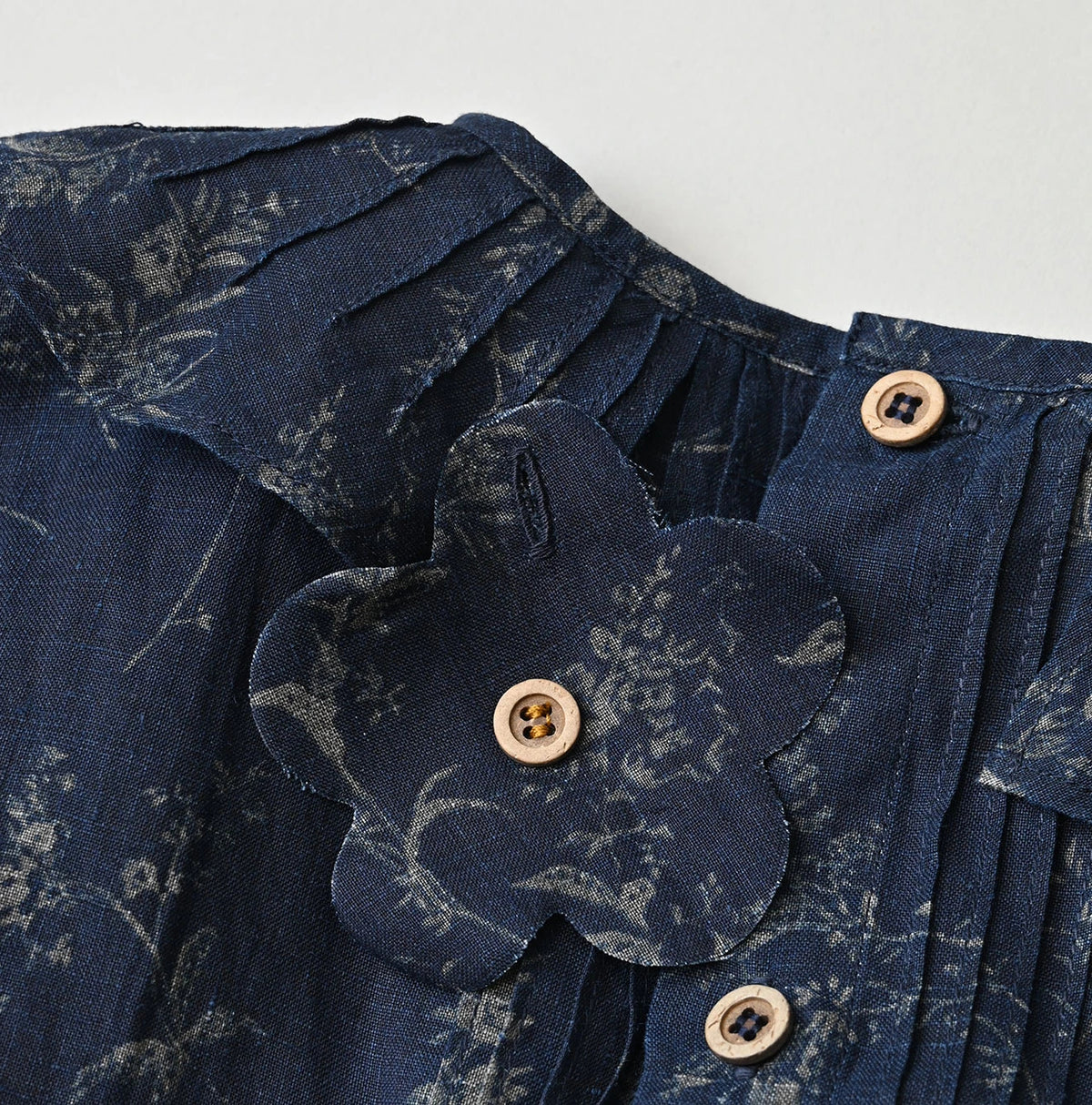 45R Indigo Linen Campanula Tucked Collar Blouse