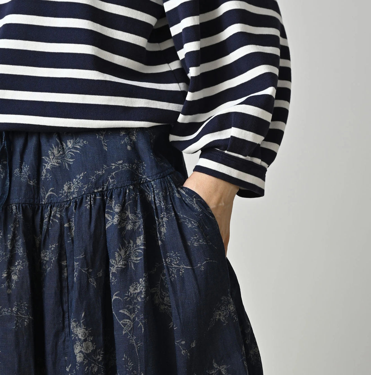 45R Indigo Linen Campanula Easy Gathered Skirt
