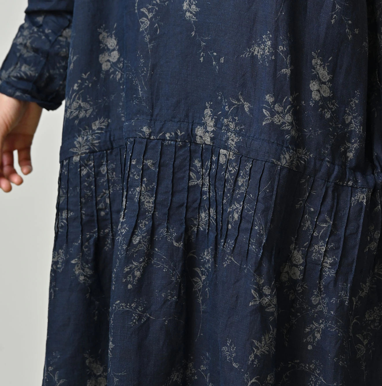 45R Indigo Linen Campanula Pintuck Dress - Image 10