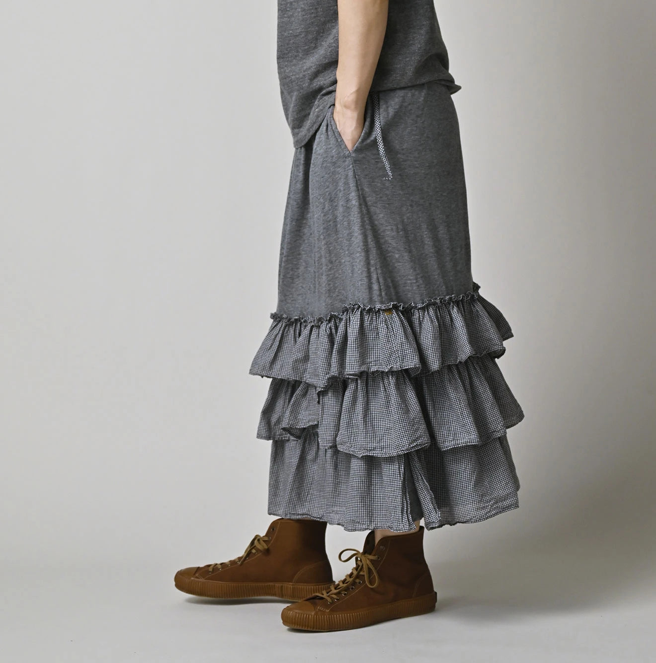 45R Plain Weave x Jersey Frilled Skirt - Image 6