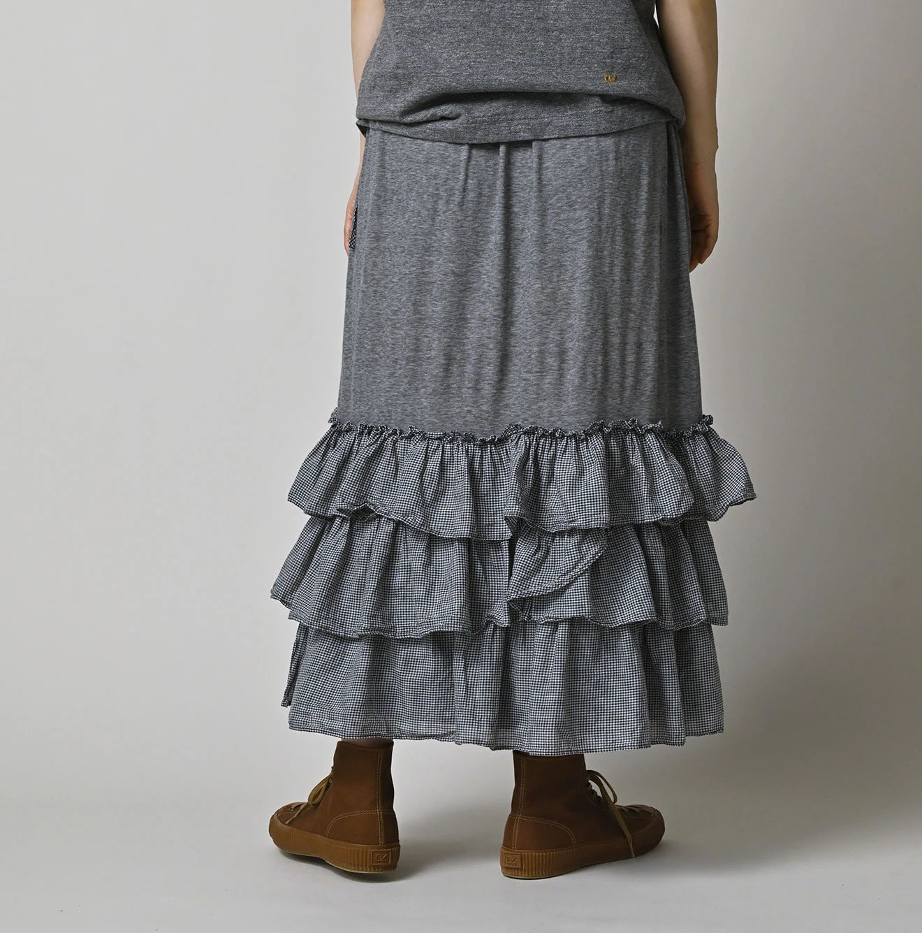 45R Plain Weave x Jersey Frilled Skirt - Image 7
