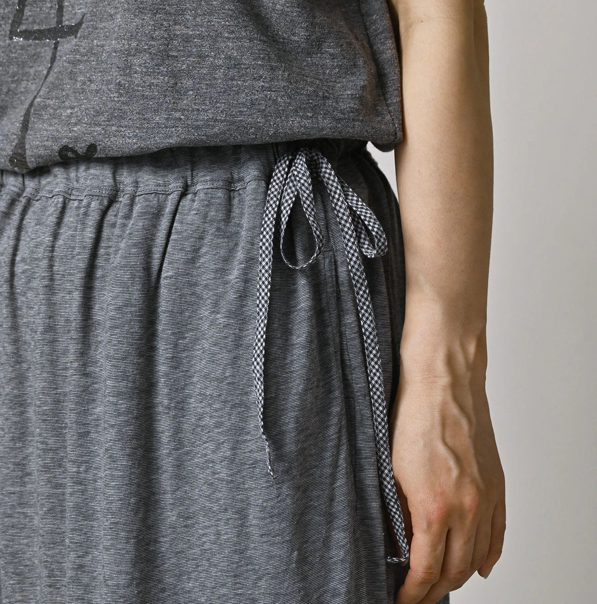 45R Plain Weave x Jersey Frilled Skirt