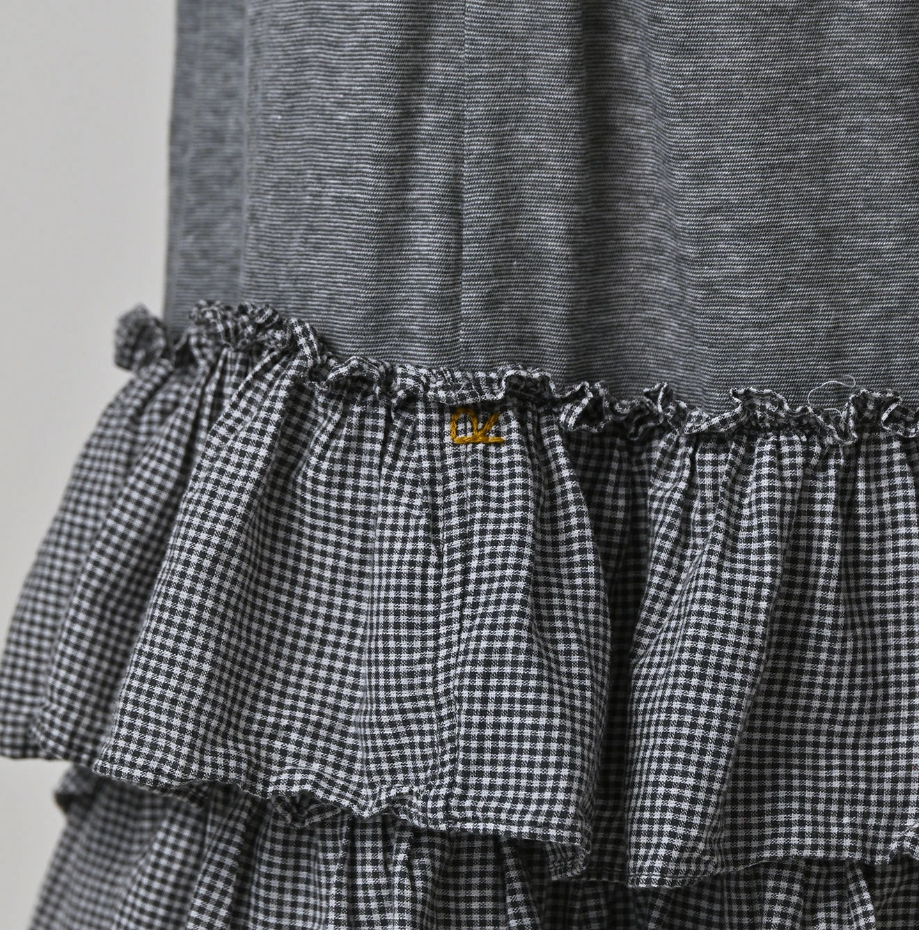 45R Plain Weave x Jersey Frilled Skirt - Image 12