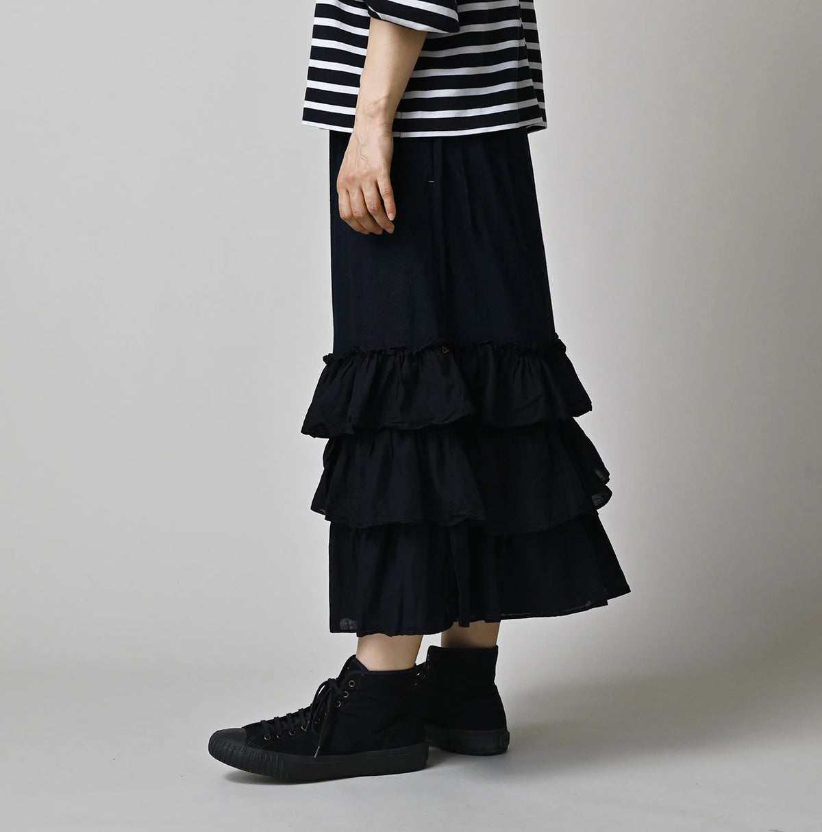 45R Indigo Plain Weave x Jersey Frilled Skirt