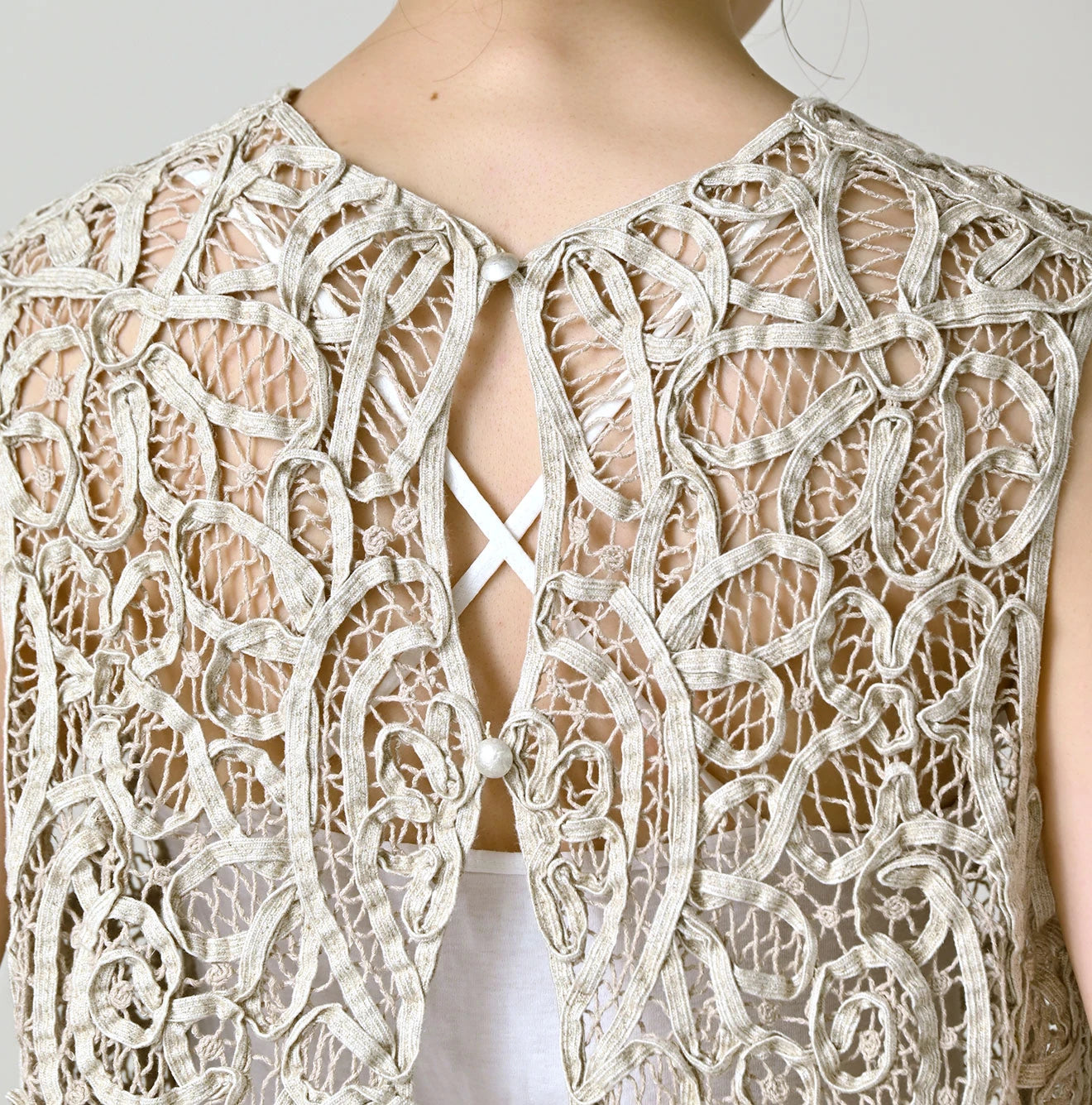 45R Linen Ribbon Batten Lace Camisole - Image 9