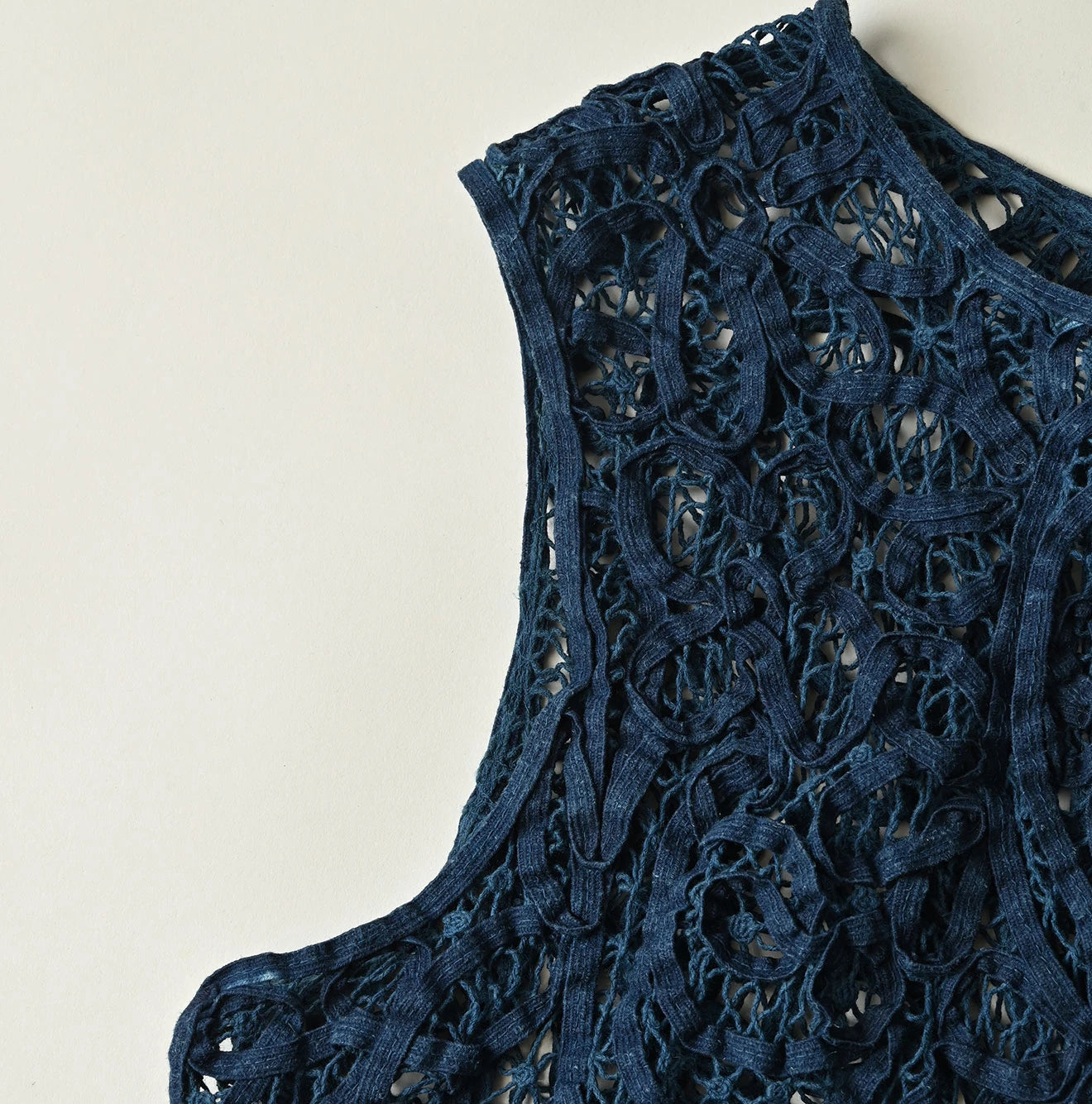 45R Ai Indigo Linen Ribbon Batten Lace Camisole - Image 14