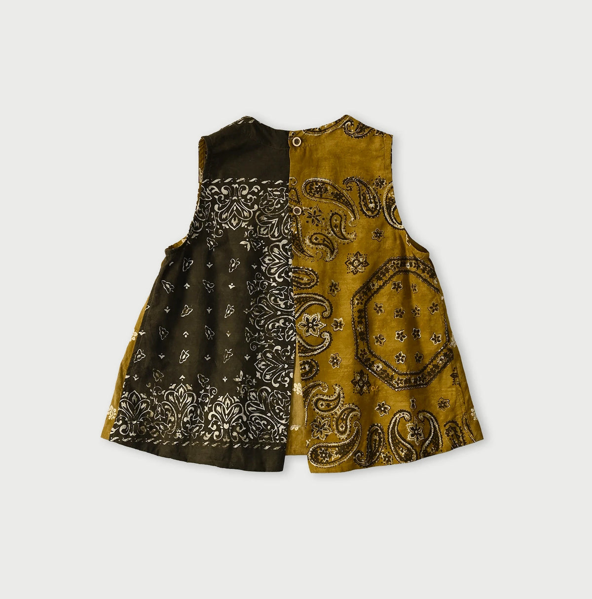 45R Bandana Mix à la Mode Sleeveless Top
