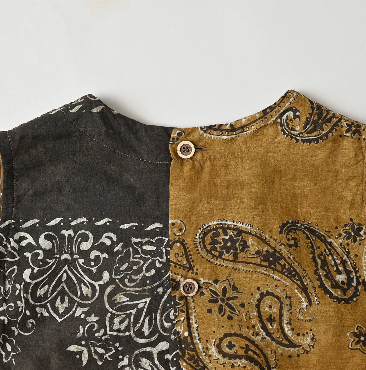 45R Bandana Mix à la Mode Sleeveless Top