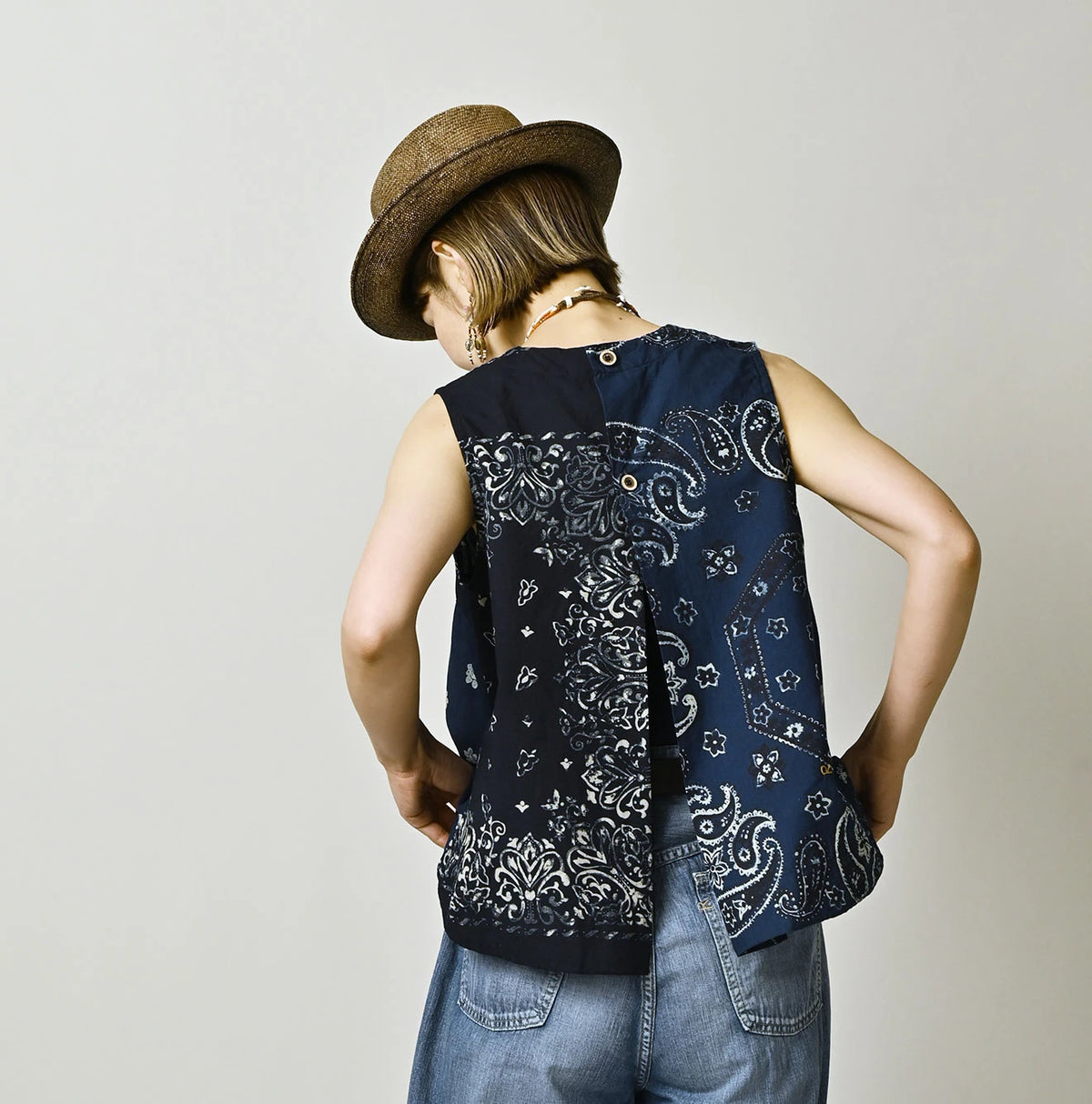 45R Indigo Bandana Mix à la Mode Sleeveless Top
