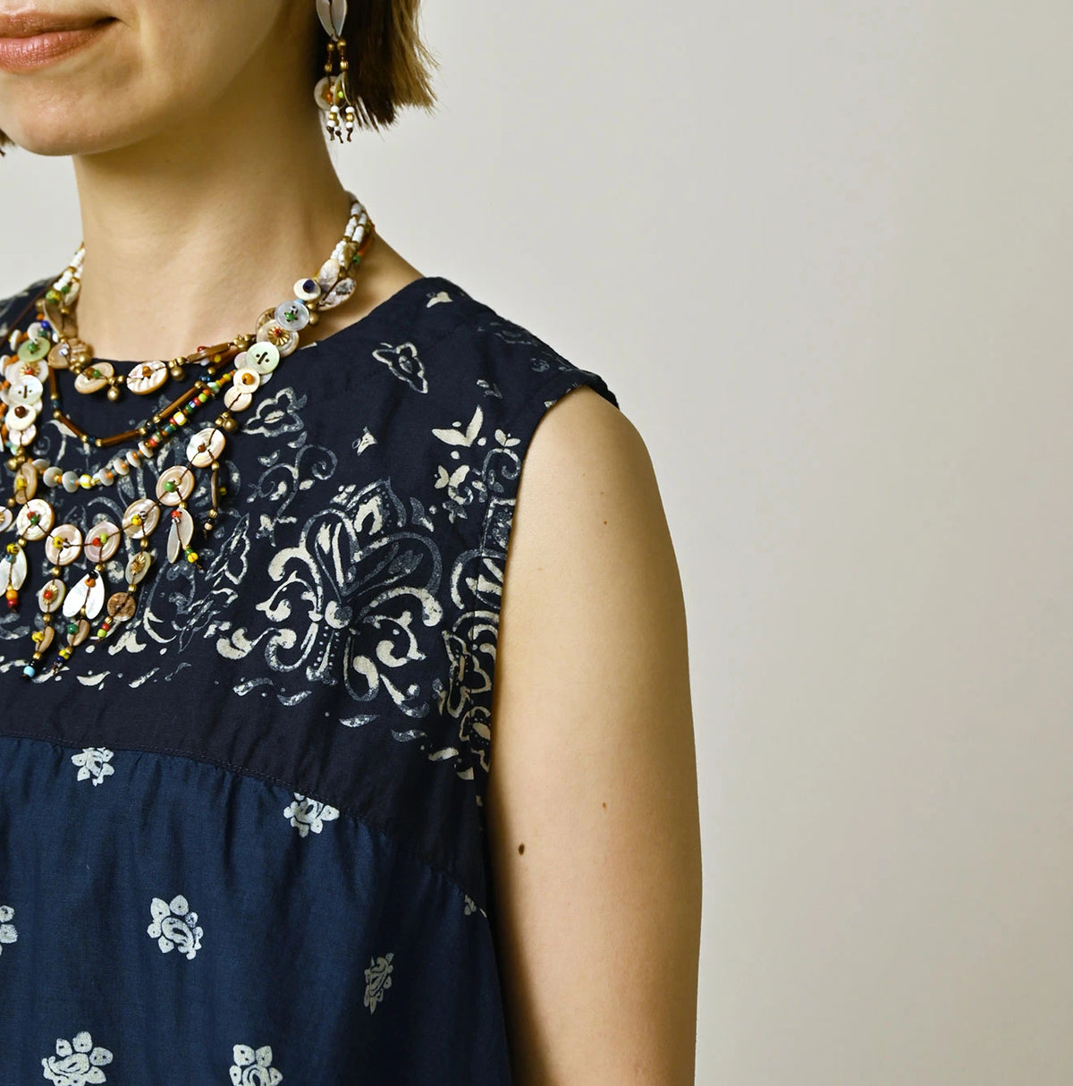 45R Indigo Bandana Mix à la Mode Sleeveless Top