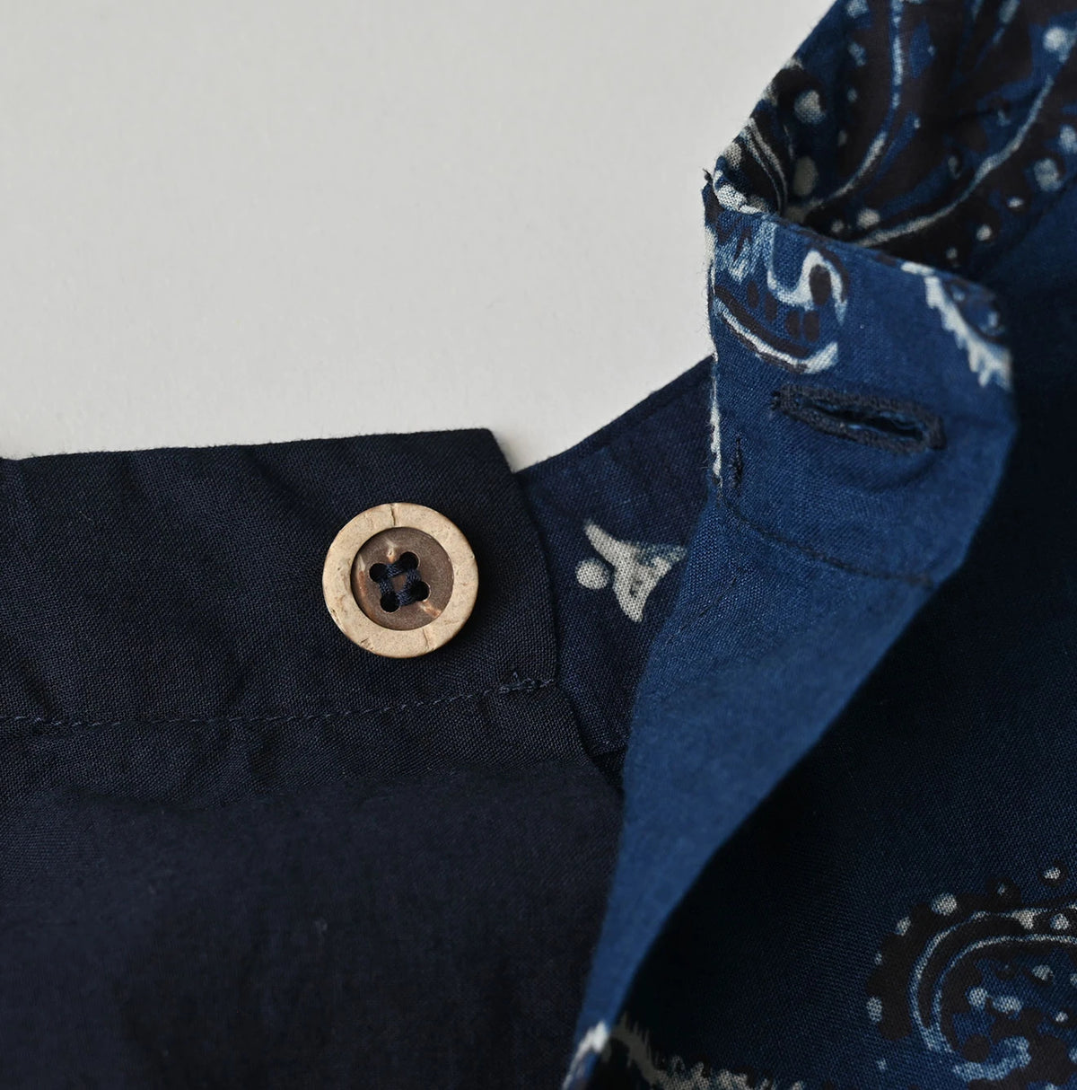 45R Indigo Bandana Mix à la Mode Sleeveless Top