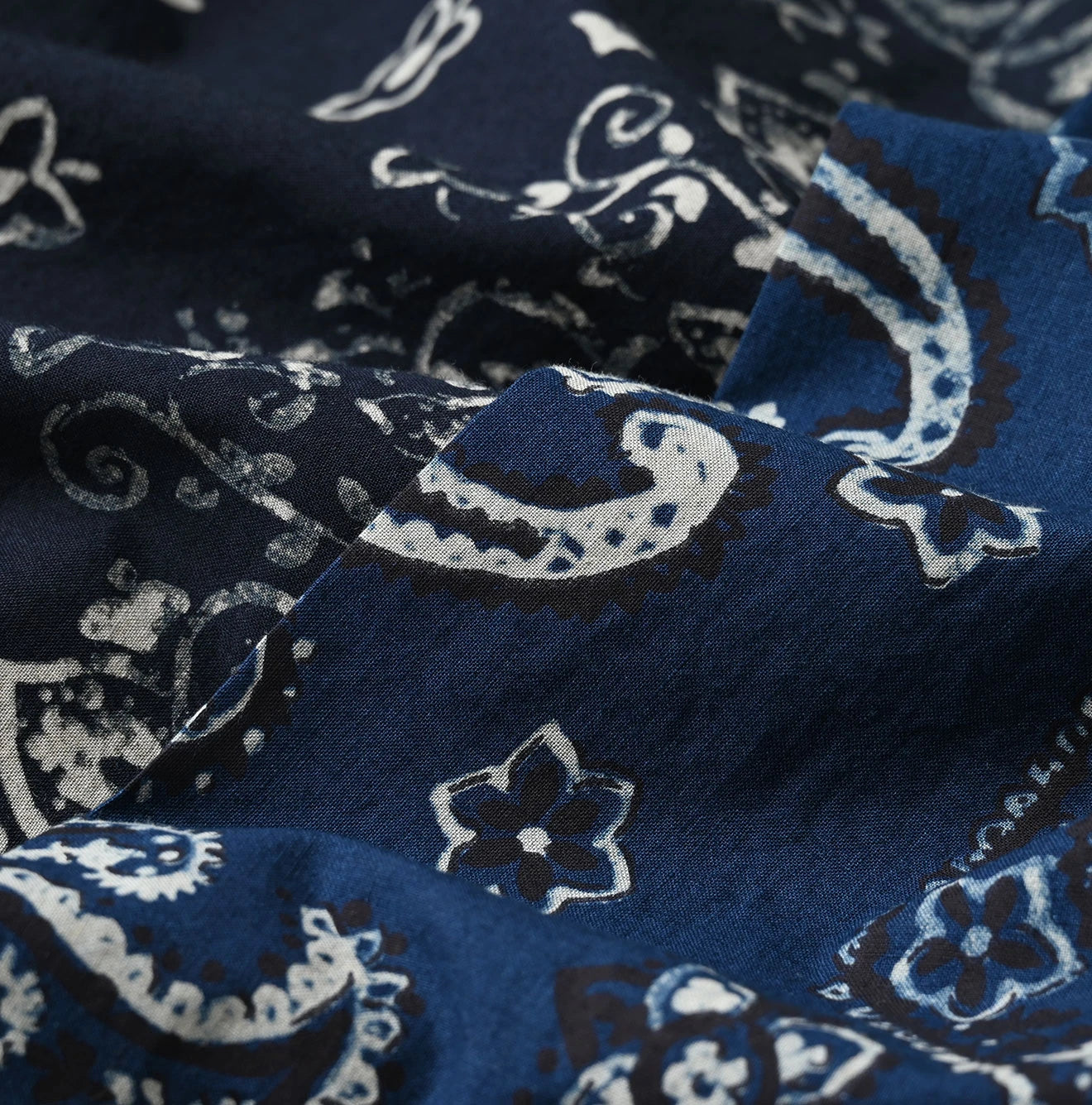 45R Indigo Bandana Mix à la Mode Sleeveless Top