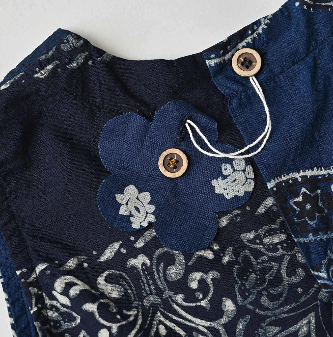 45R Indigo Bandana Mix à la Mode Sleeveless Top