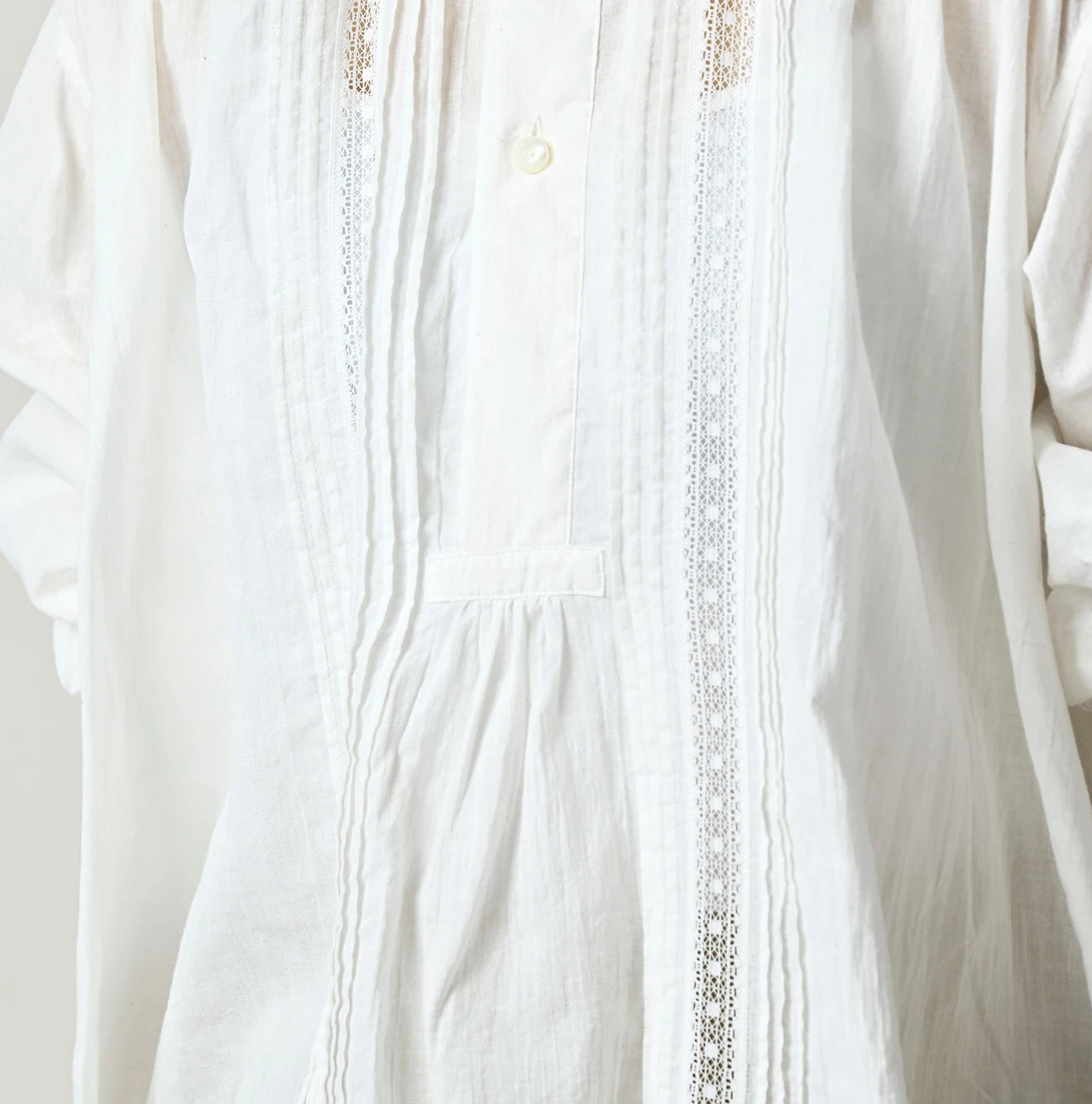 45R Khadi Lace Tuck Smock Blouse - Image 7