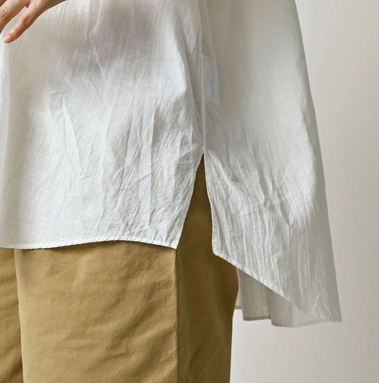 45R Khadi Lace Tuck Smock Blouse - Image 9