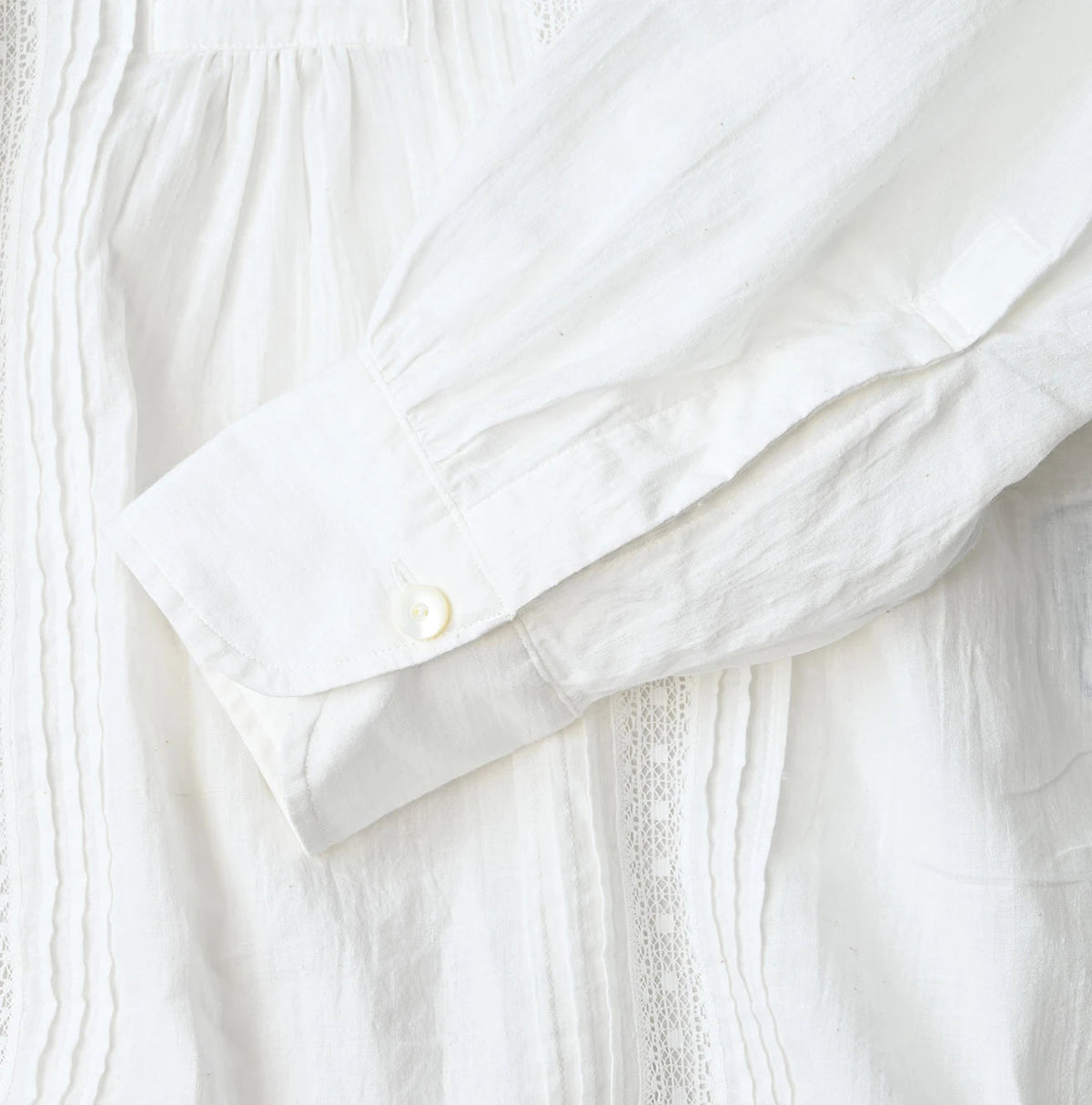 45R Khadi Lace Tuck Smock Blouse