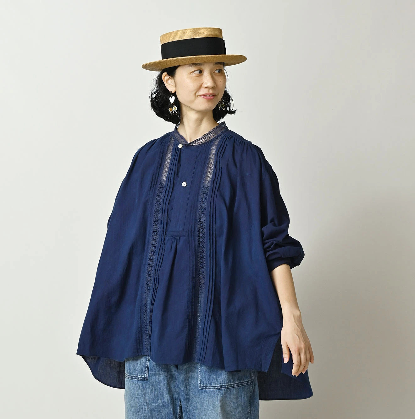 45R Ai Indigo Khadi Lace Tuck Smock Blouse - Image 3
