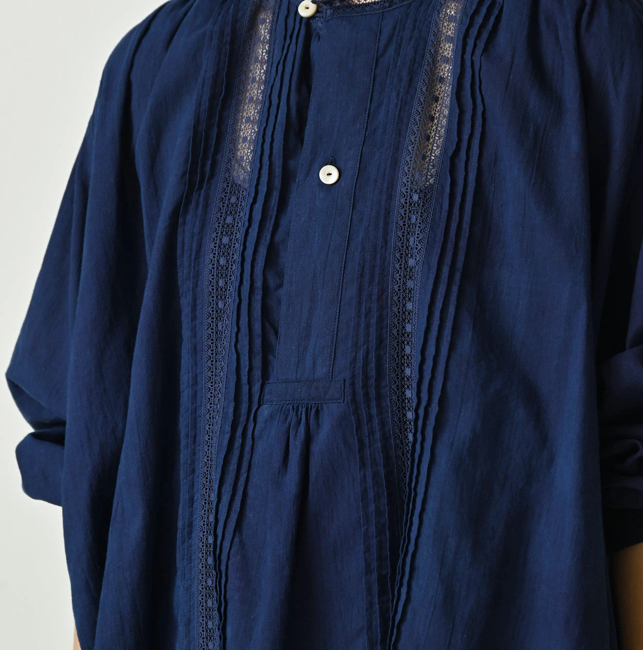 45R Ai Indigo Khadi Lace Tuck Smock Blouse - Image 8