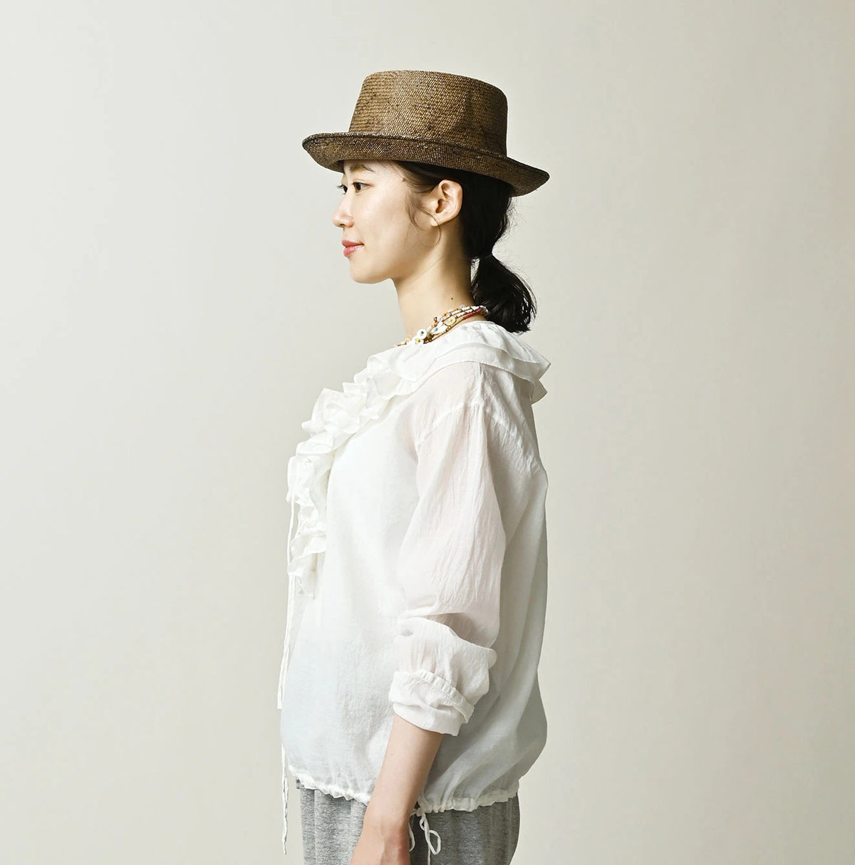 45R Feather Khadi Silk Frill de T-shirt