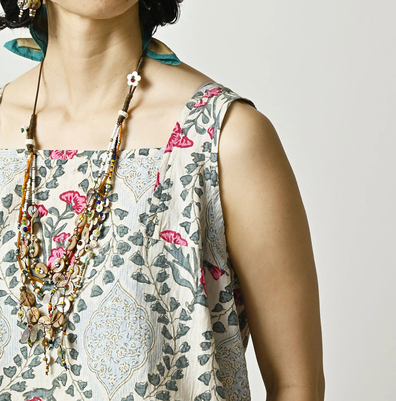 45R Saffron Block Print de Sleeveless Top - Image 9