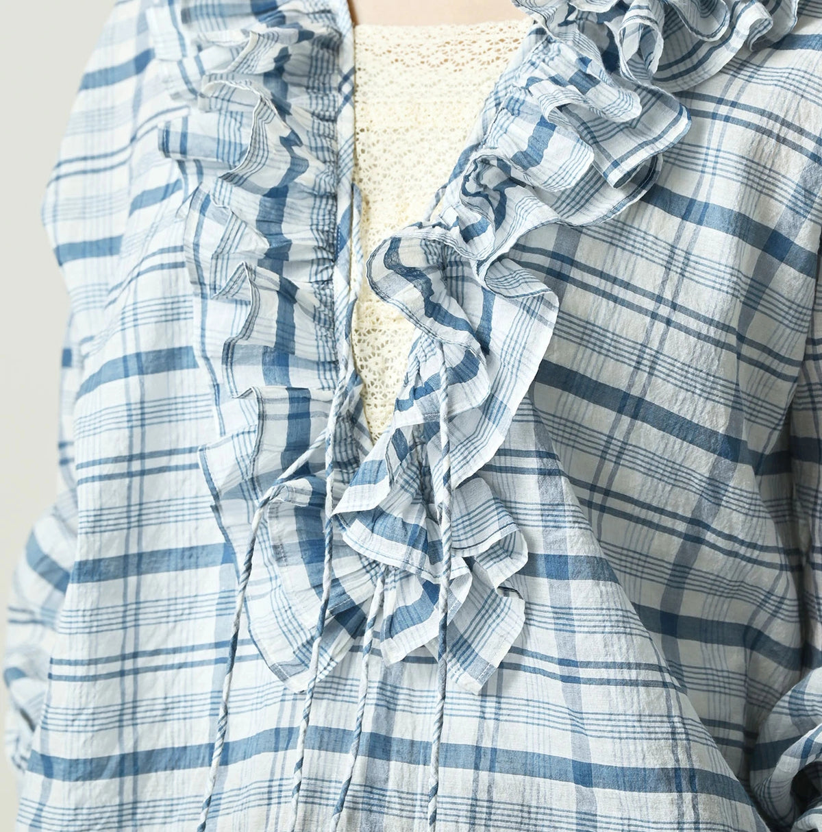 45R Ai Indigo Feather Khadi Silk Check Frill de T-shirt