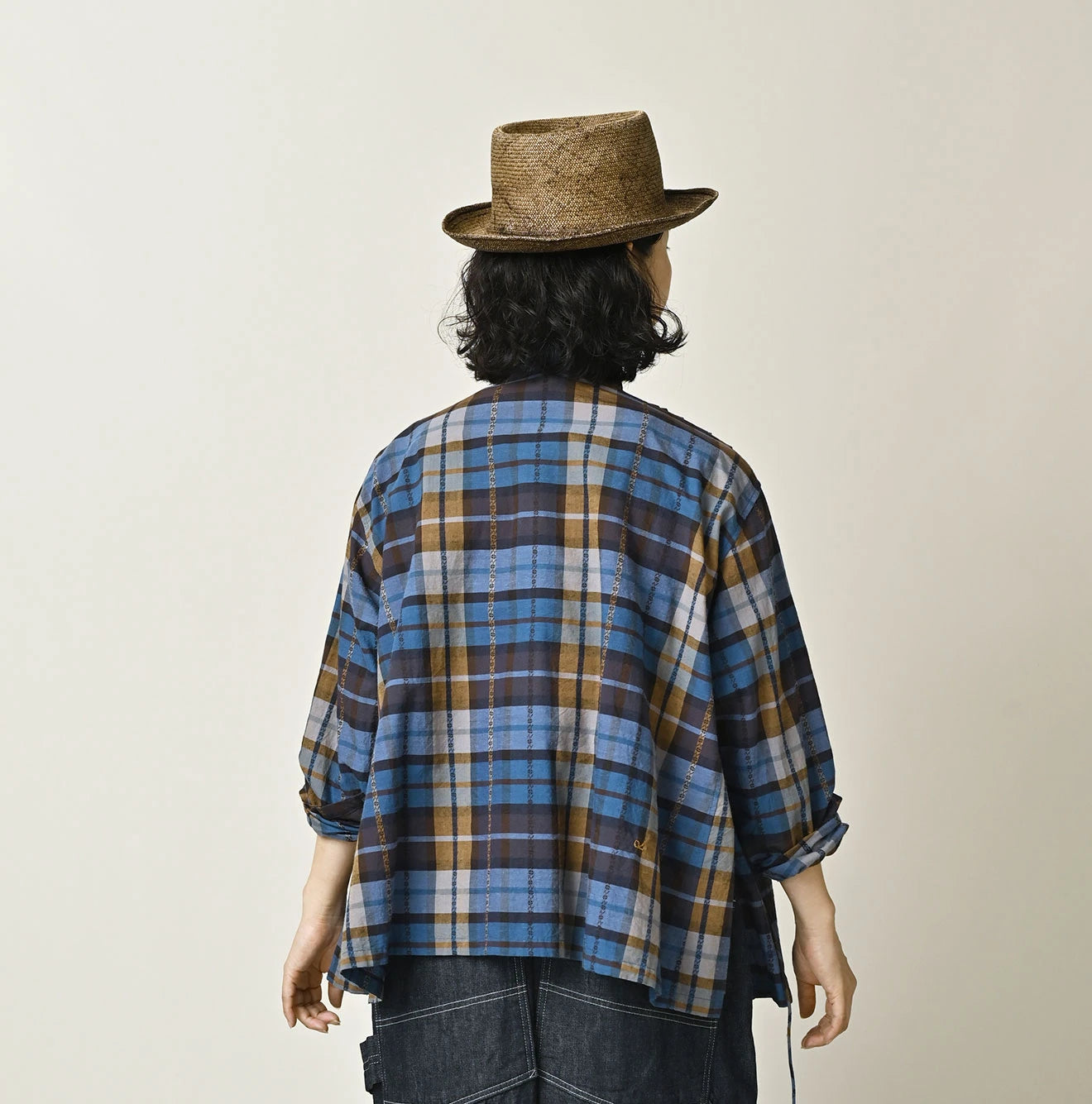 45R Ai Indigo Check Khadi Dobby Frill Cachecoeur - Image 5