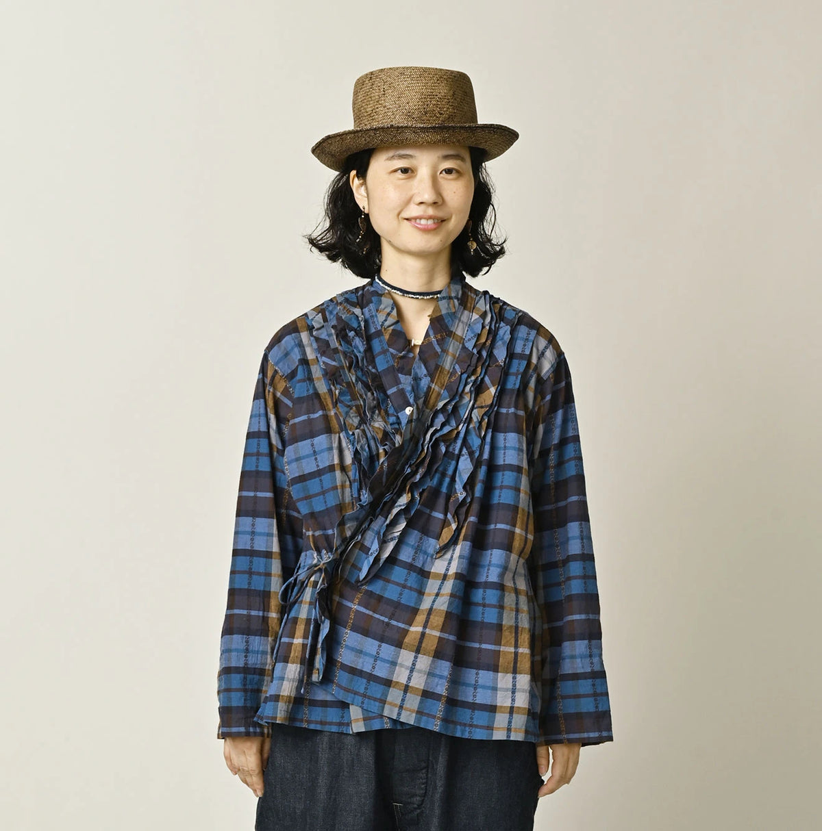 45R Ai Indigo Check Khadi Dobby Frill Cachecoeur