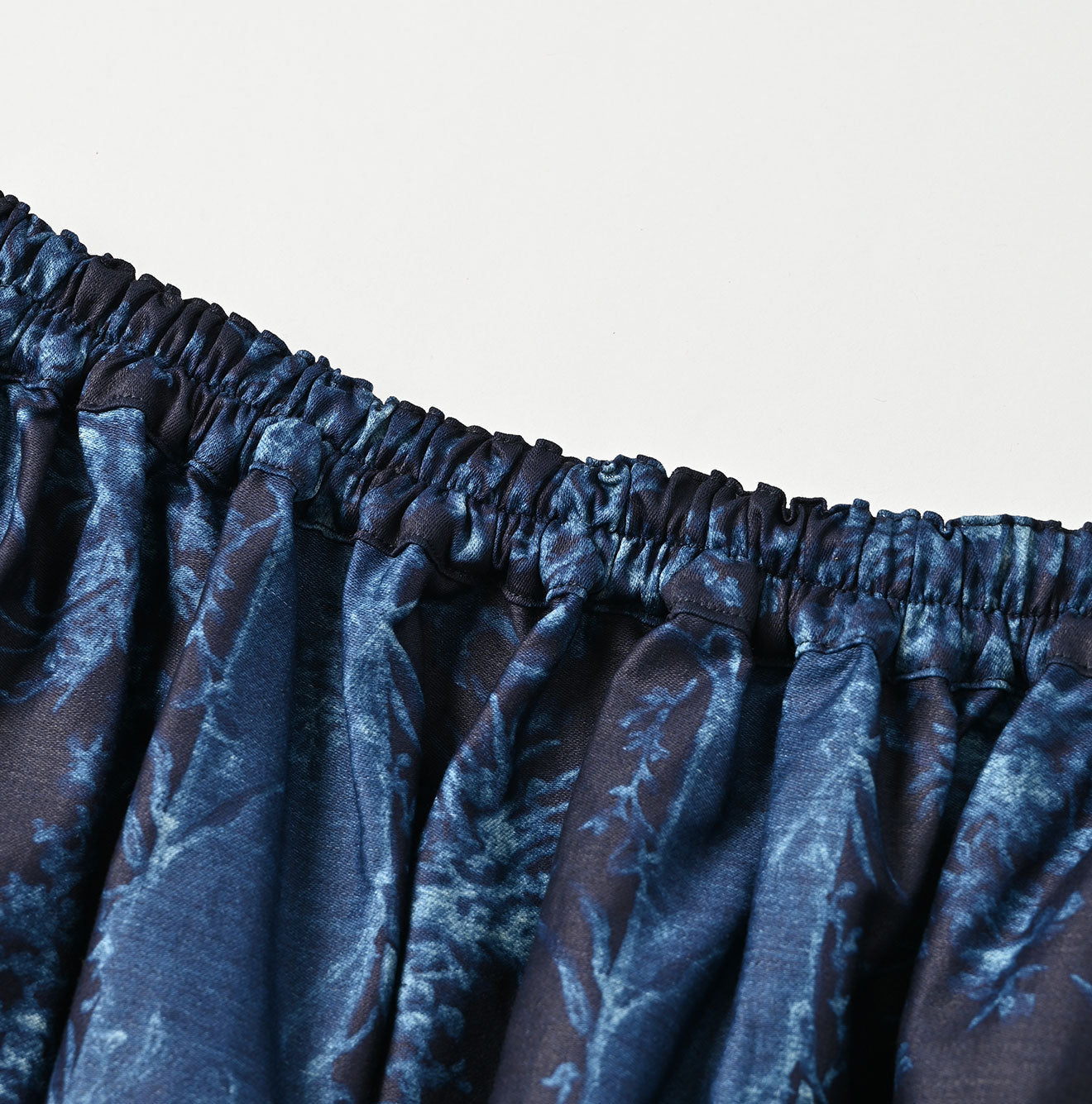 45R Indigo Chandelier Flower Apron Skirt