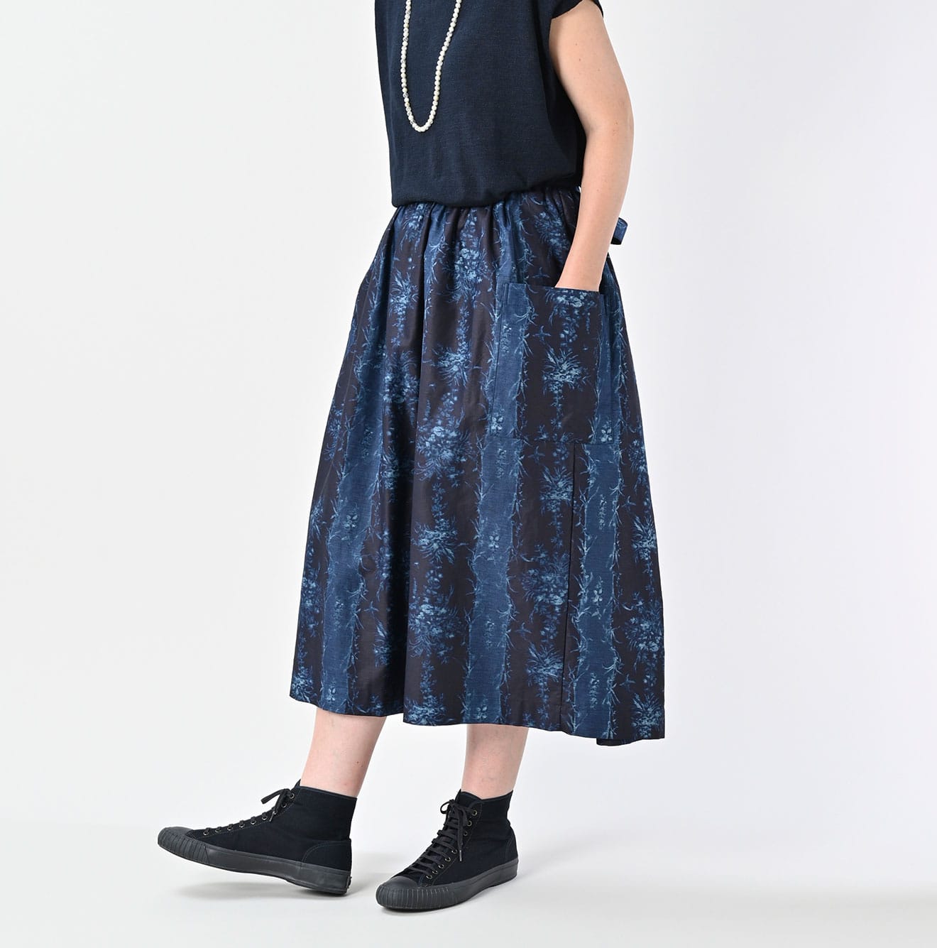 45R Indigo Chandelier Flower Apron Skirt