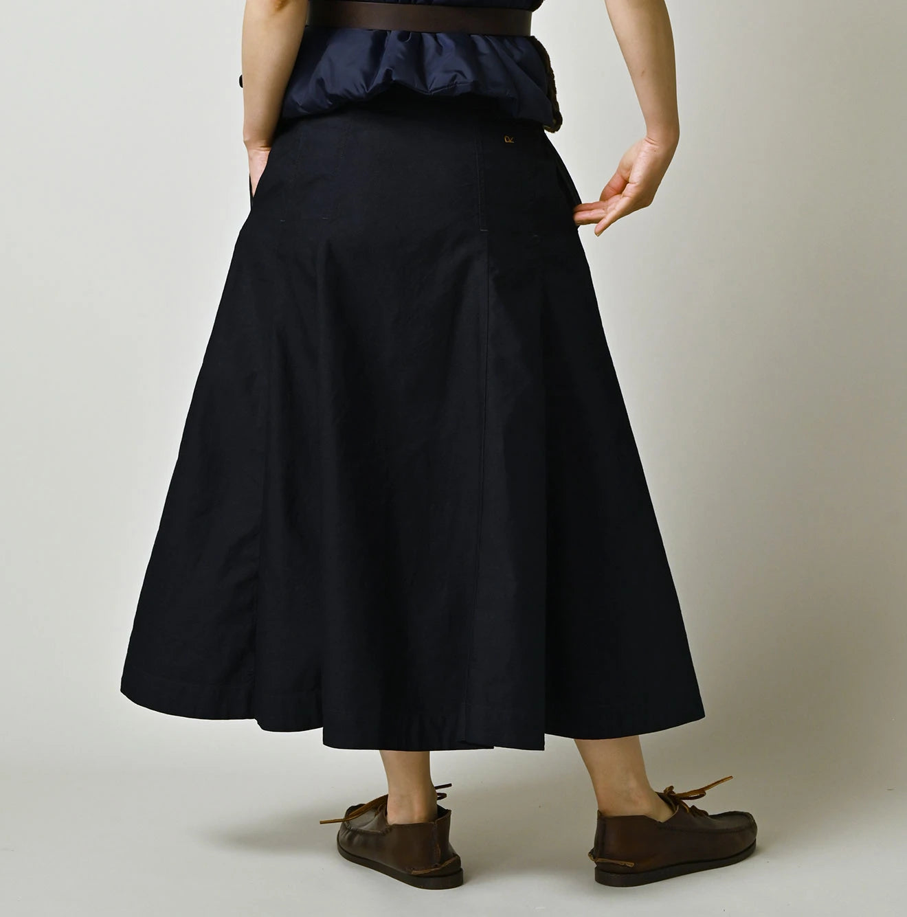 45R Indigo Light Back Sateen Soufflé Skirt - Image 5