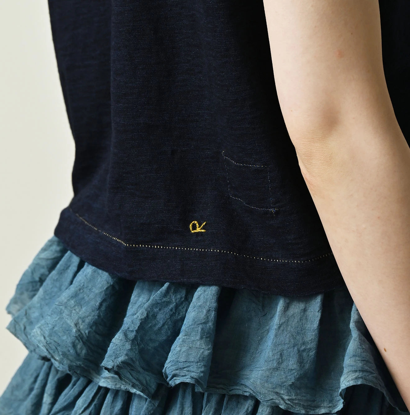 45R Indigo Chibi Hime de Logo T-shirt - Image 10