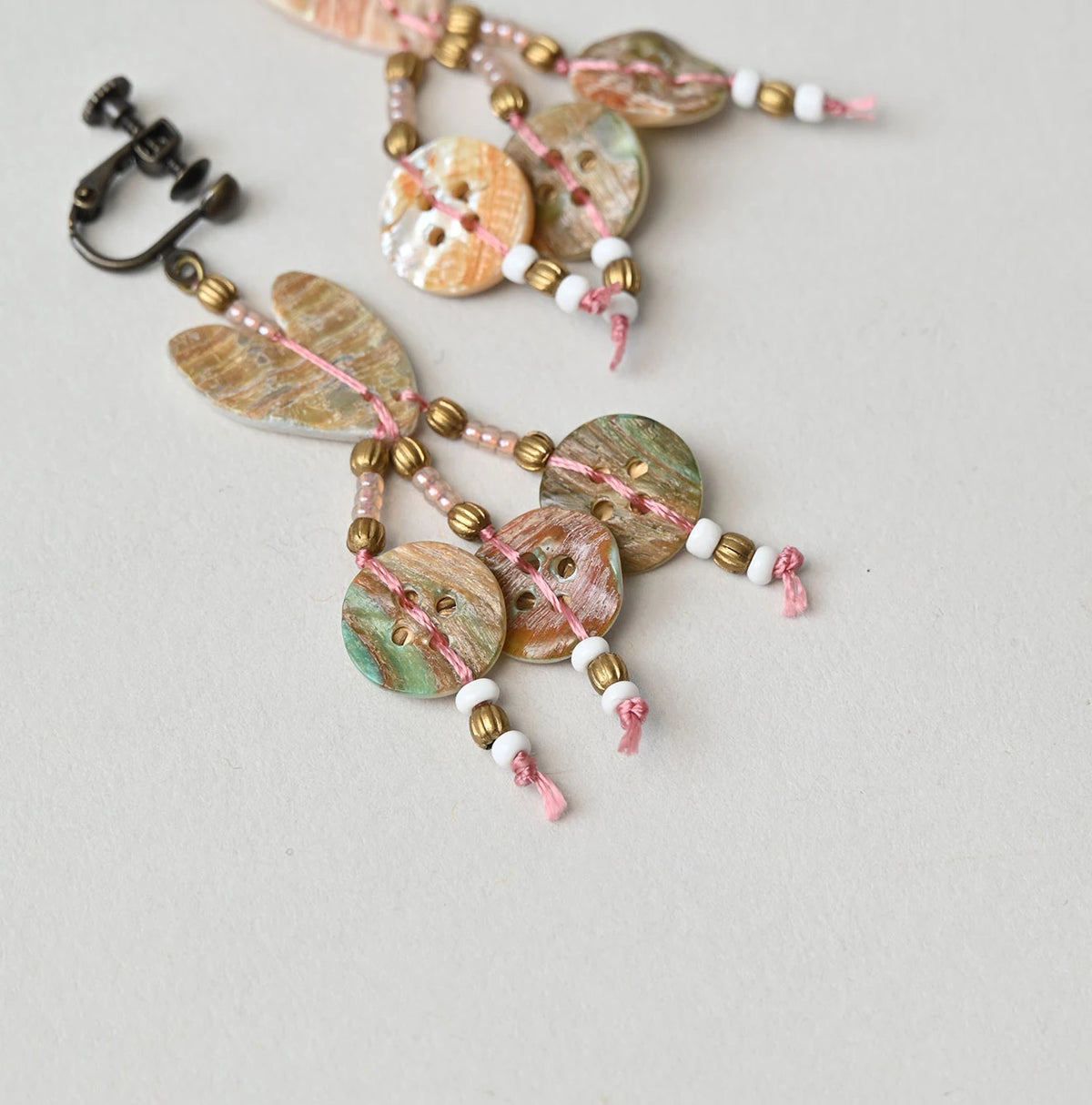45R Shell Shell Earrings