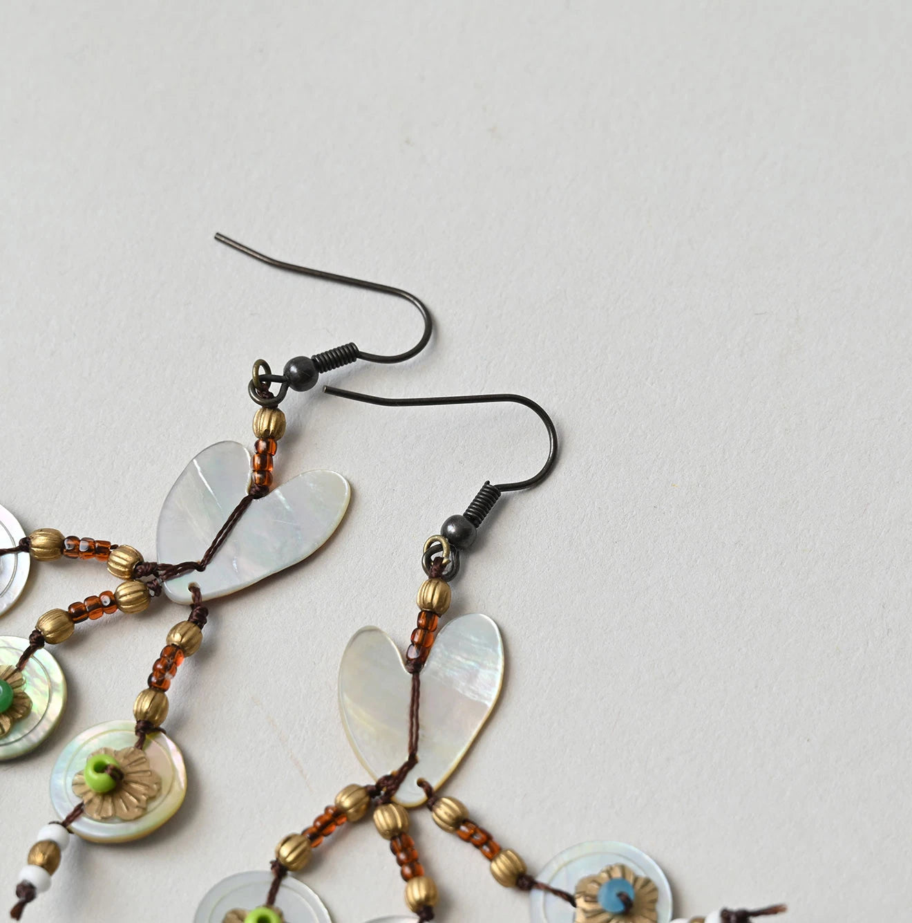45R Shell Shell Pierced Earrings - Image 4