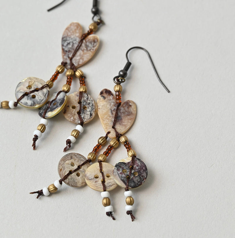45R Shell Shell Pierced Earrings - Image 7