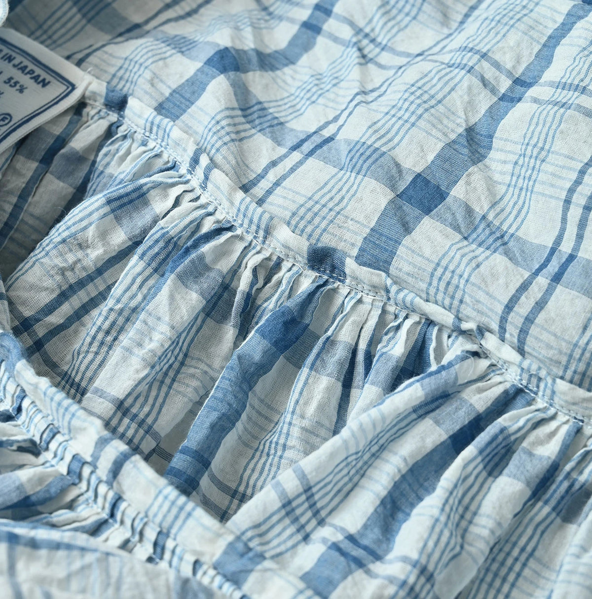 45R Feather Khadi Silk Large Petal