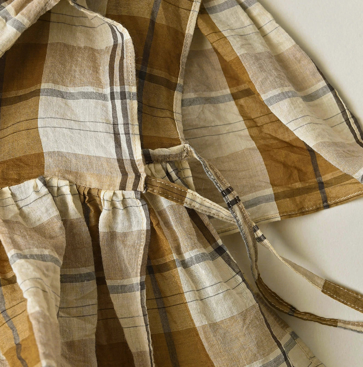 45R Feather Khadi Silk Check Large Petal