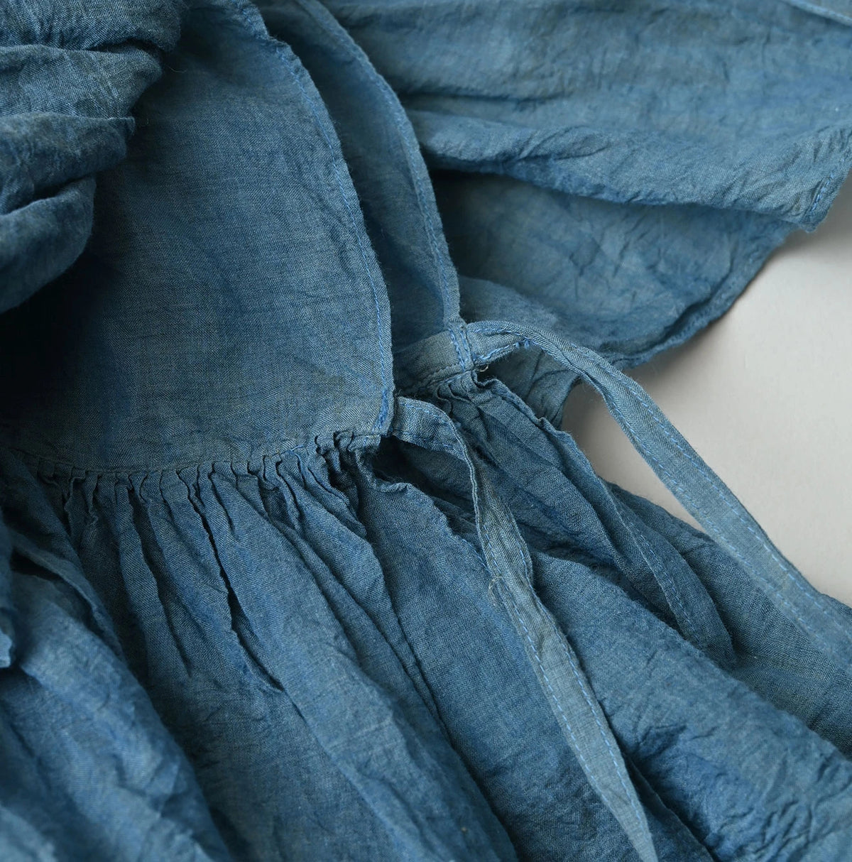 45R Ai Indigo Feather Khadi Silk Large Petal
