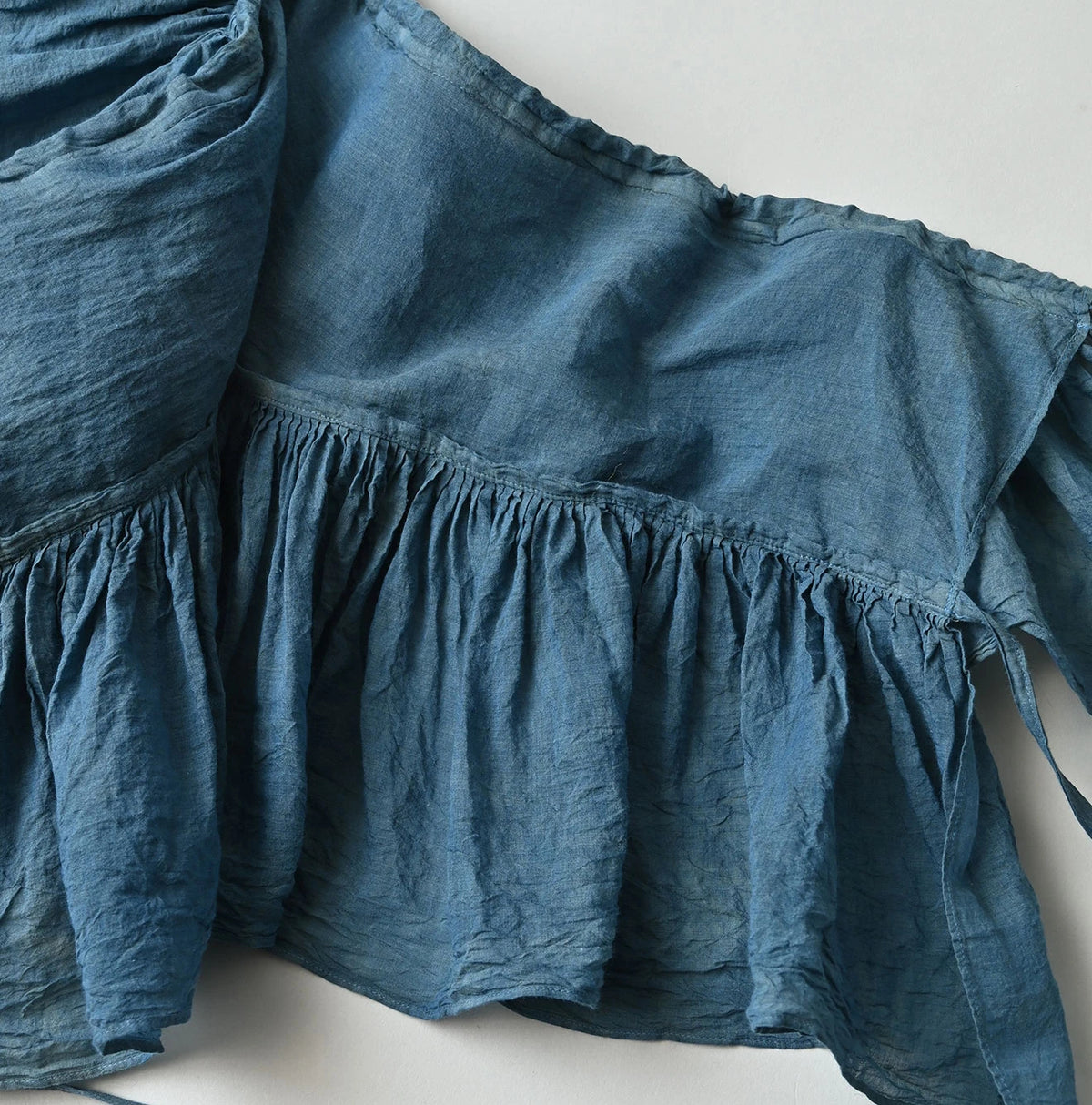 45R Ai Indigo Feather Khadi Silk Large Petal