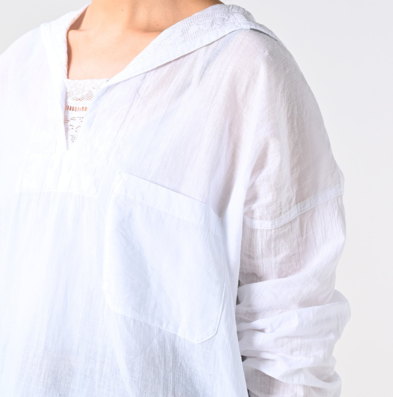 45R Khadi Lace Sailor Collar Blouse (White)
