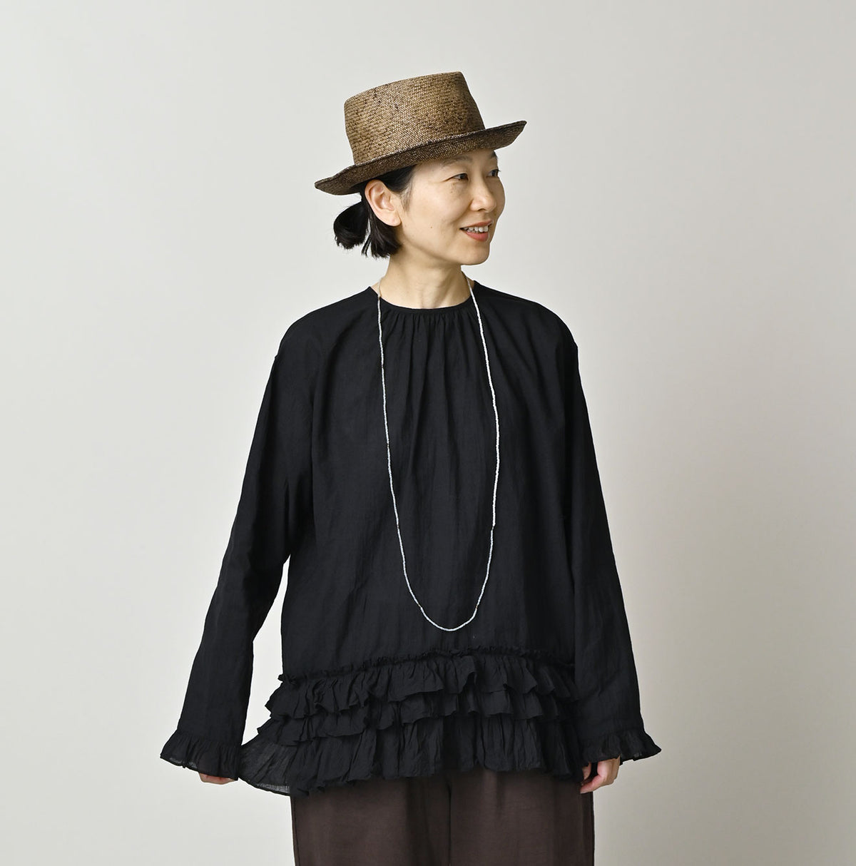 Khadi Feather Silk Peplum Frill de T-shirt