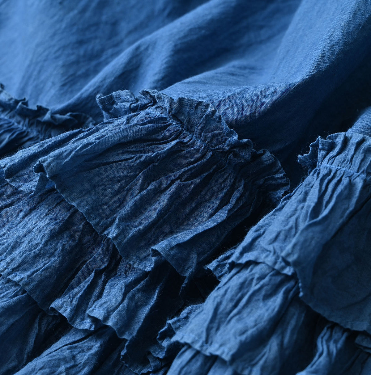 Ai Indigo Khadi Feather Silk Peplum Frill de T-shirt