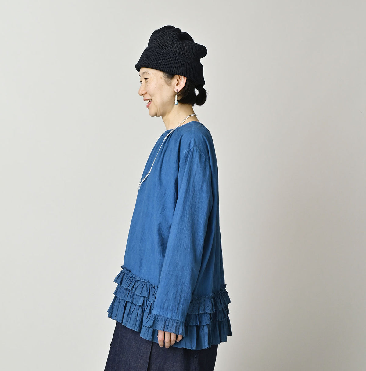 Ai Indigo Khadi Feather Silk Peplum Frill de T-shirt