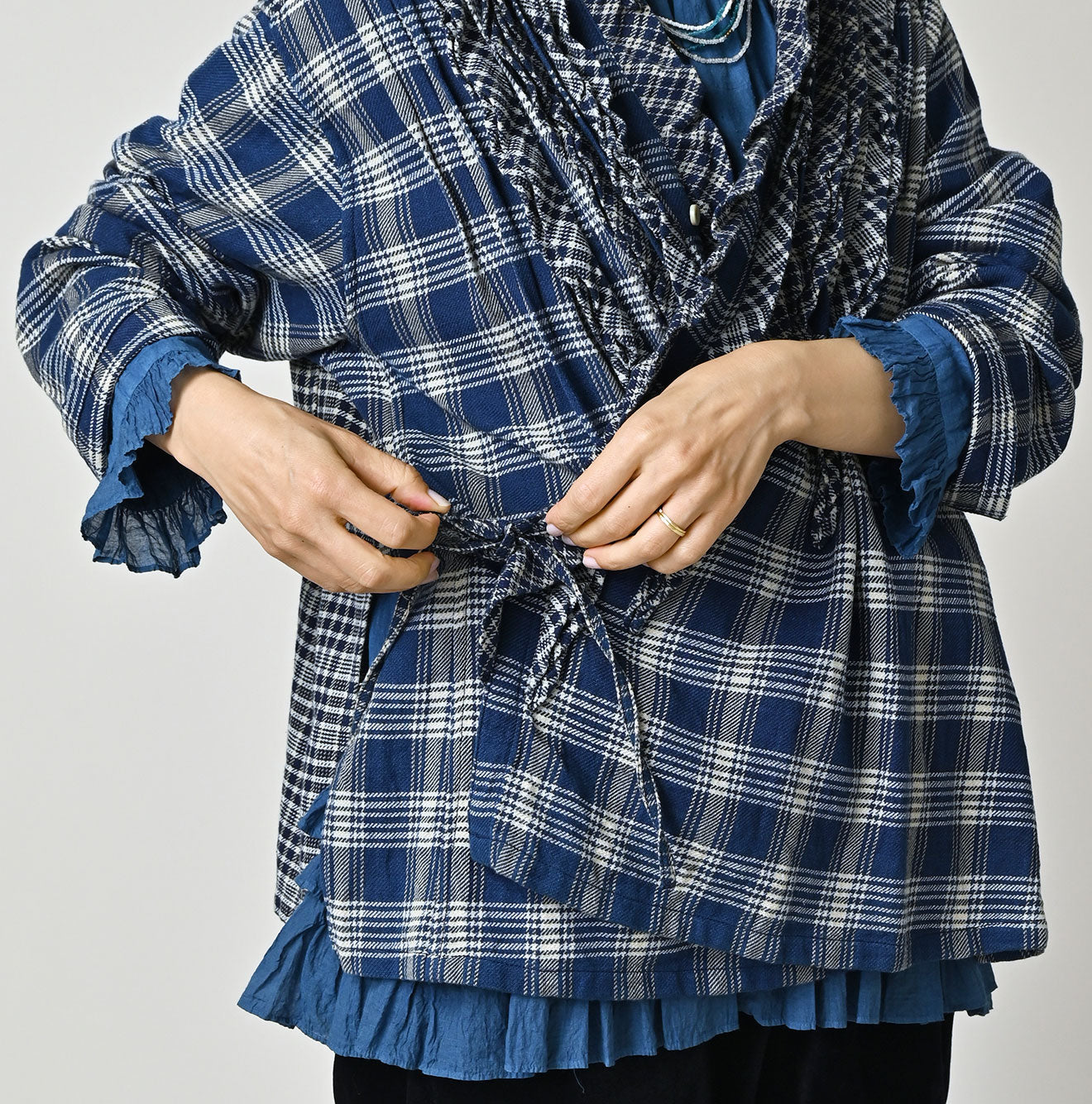 45R Ai Indigo Flannel Mix Patchwork Frill Cachecoeur - Image 11
