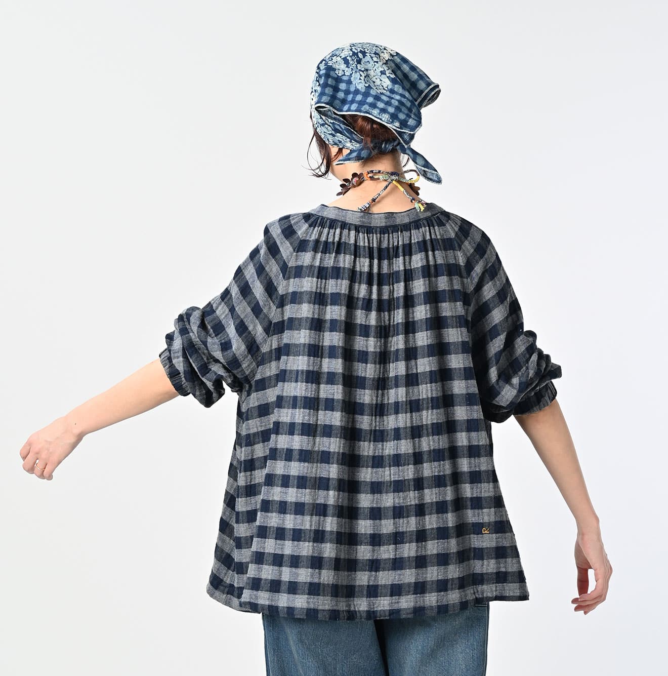 45R Indigo Fuwafuwa Double Woven Shirring Blouse