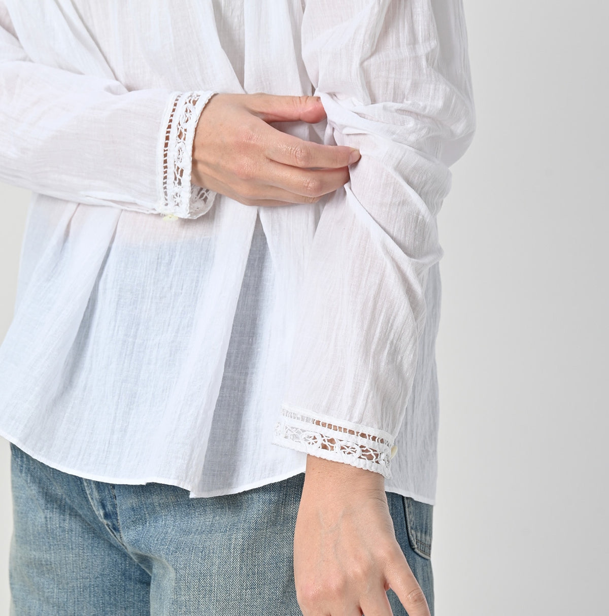 45R Khadi Ribbon Lace Blouse