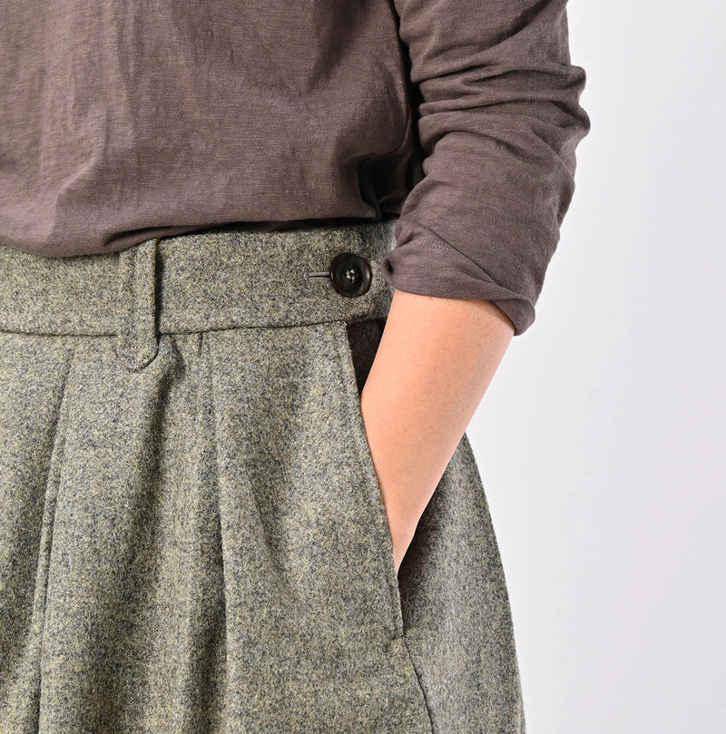 45R England Flannel Tuck Skirt - Image 8