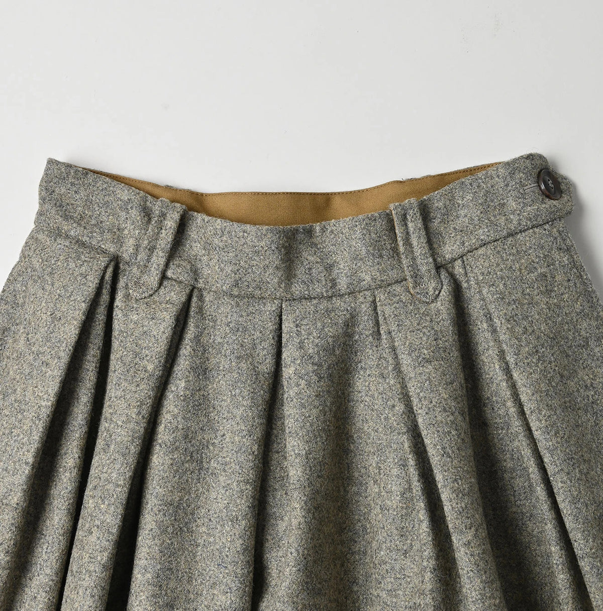 45R England Flannel Tuck Skirt