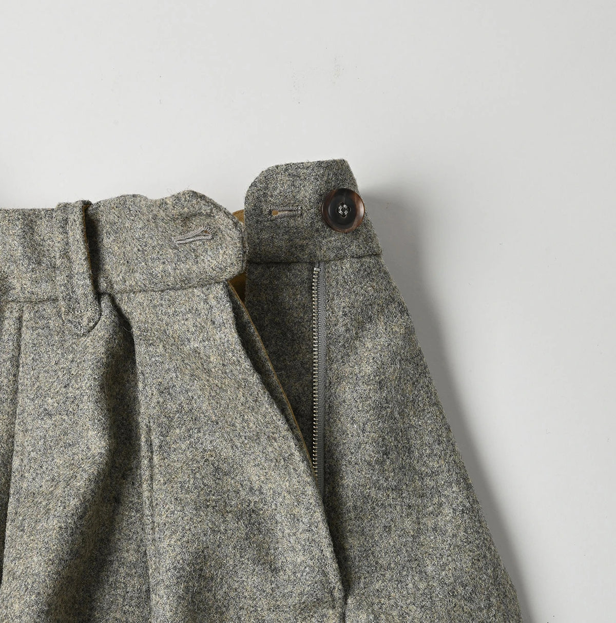 45R England Flannel Tuck Skirt