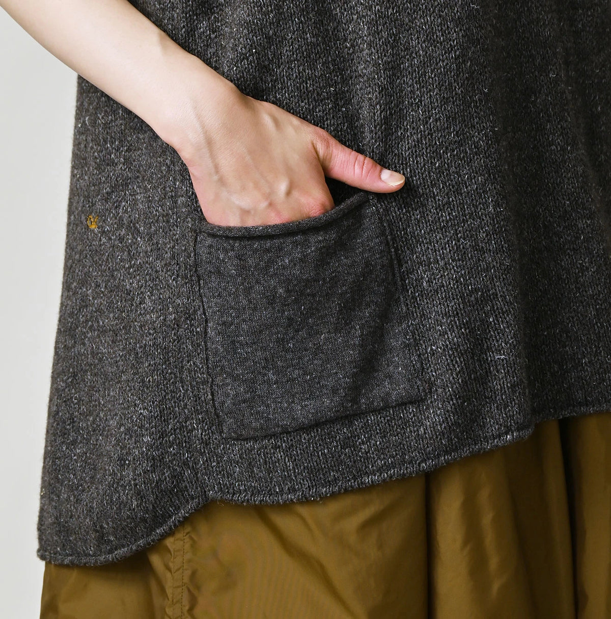 45R Cashmere Camisole - Image 10