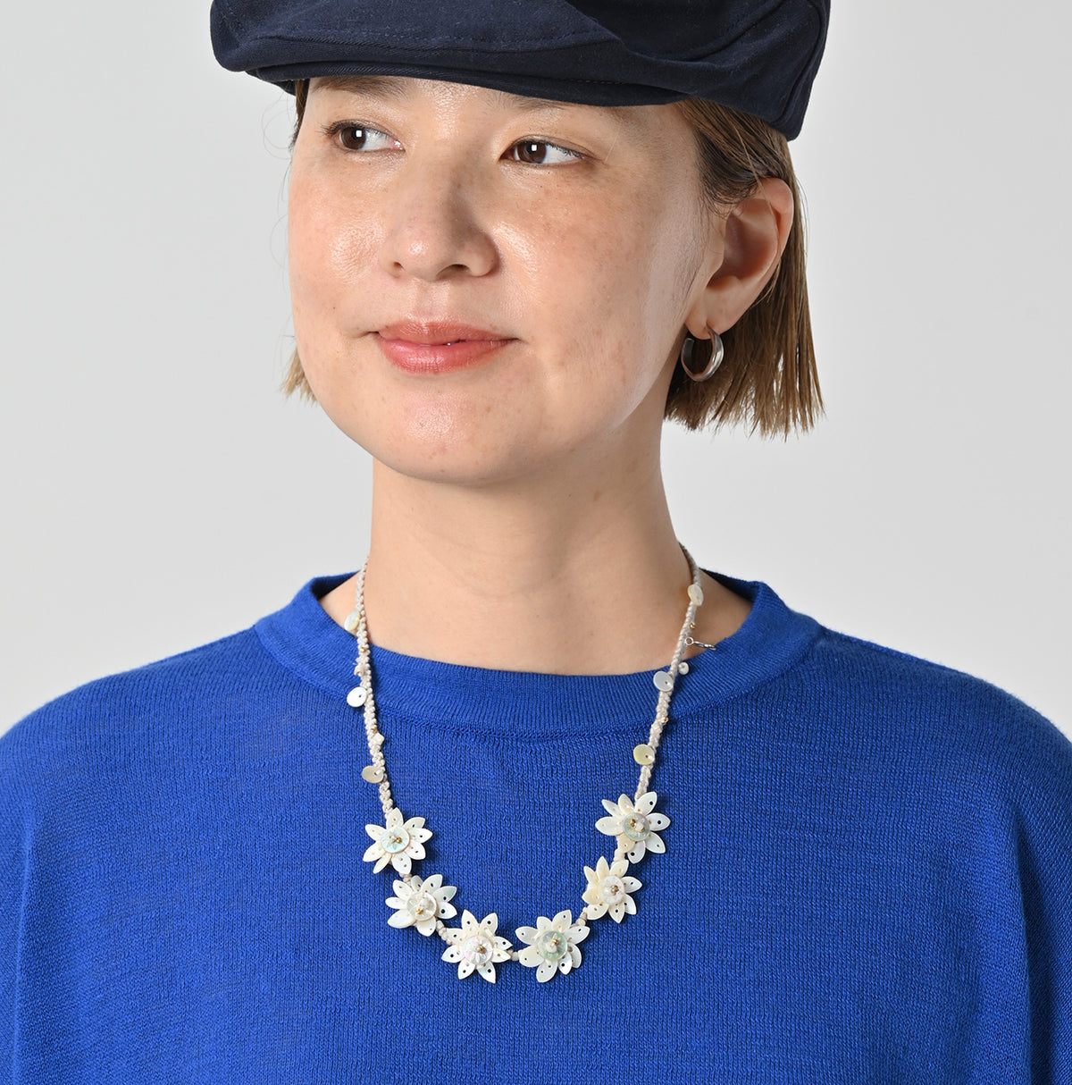 Sun Shell Flower Choker